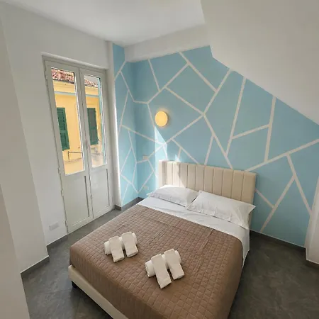 Attico Con Terrazza Ac Wifi Daire Alassio